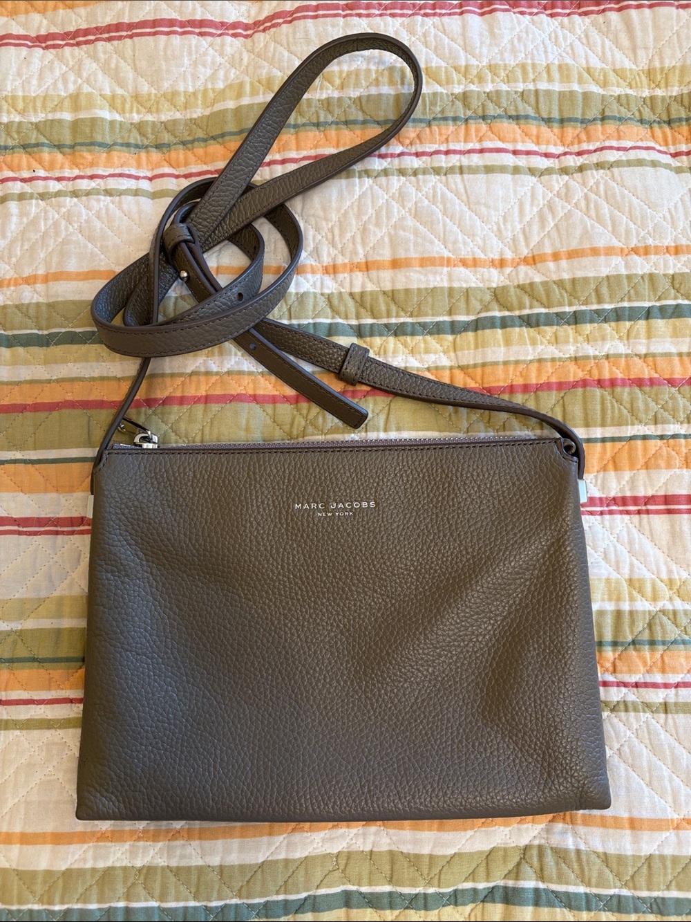 Marc Jacobs Taupe Pebbled Leather Crossbody
